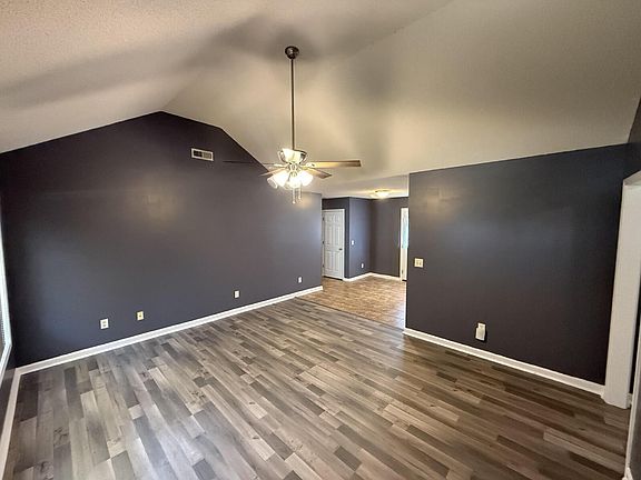 5th image of 3545 Drayton Dr