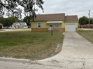 122 S Monroe St, Saint John, KS 67576