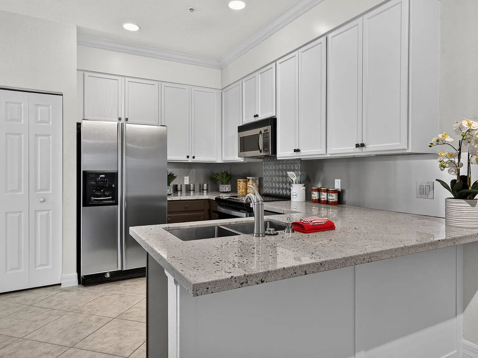 Delray Sebastian — Photo 1