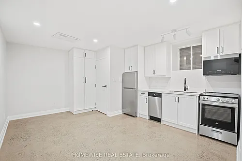 2563 Dundas St W #5 Photo 1
