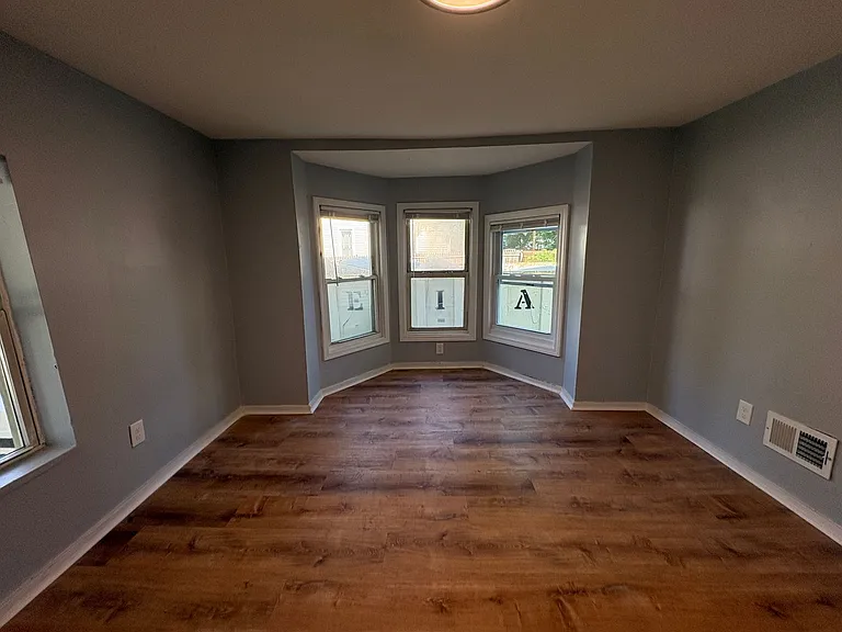 1219 Washington Ave — Photo 5