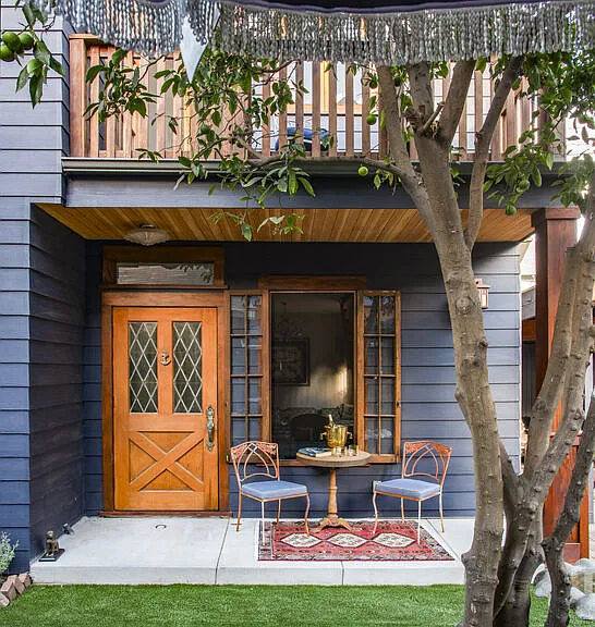 1718 S Hobart Blvd — Photo 3