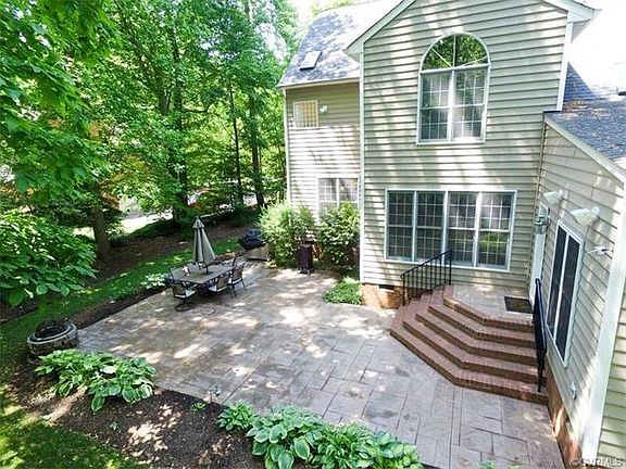 4th image of 9109 Stephens Manor Dr