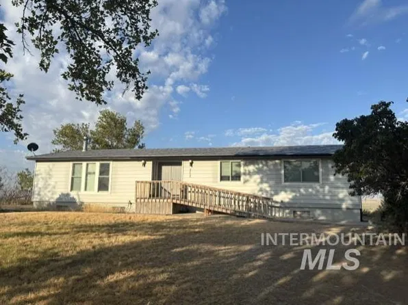 28433 Jacks Creek Rd, Bruneau, ID 83604