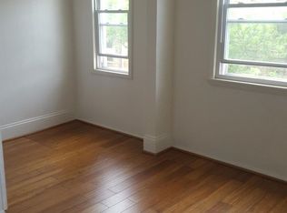 573 39th St #2, Brooklyn, NY 11232