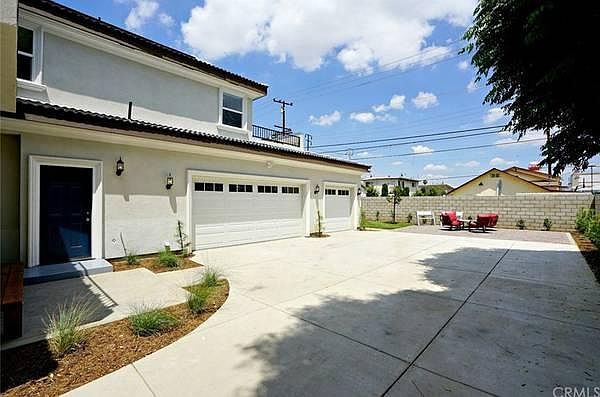 1st image of 4018 De Garmo Ave