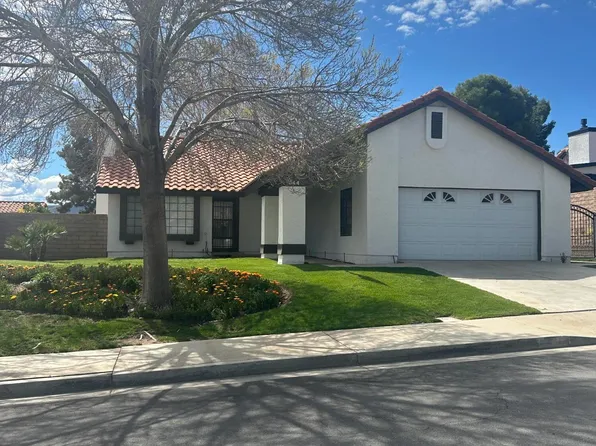 544 Sunrise Ter, Palmdale, CA 93551