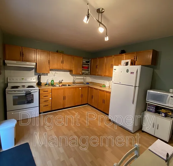 1241 Huntington Cir #PROPERTY — Photo 5