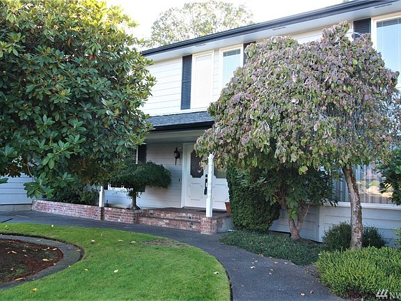 2nd image of 8418 Amber Dr SW