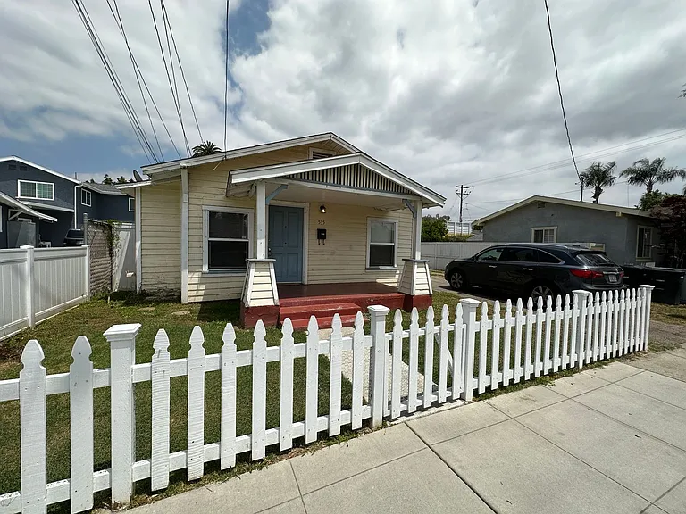 535 N Olive St — Photo 1