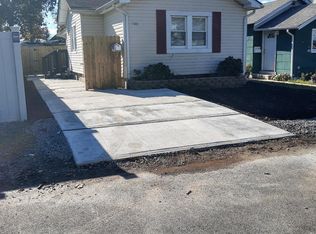 746 Hilltop Ave, Laurence Harbor, NJ 08879