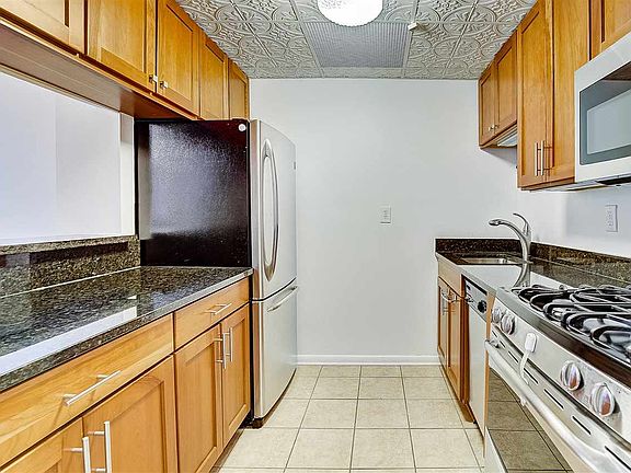 4th image of 341 Monmouth St APT 103D