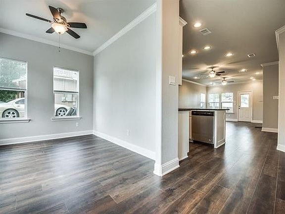 2nd image of 602 Cove Ct