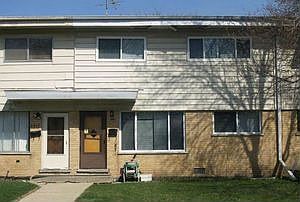 1st image of 221 Brown Ave