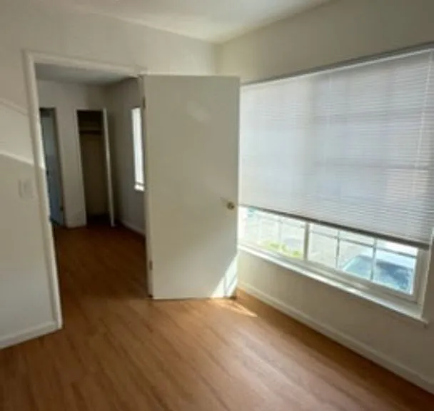 1777 Hester Ave — Photo 9