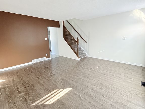 2nd image of 205 Fane St #11A