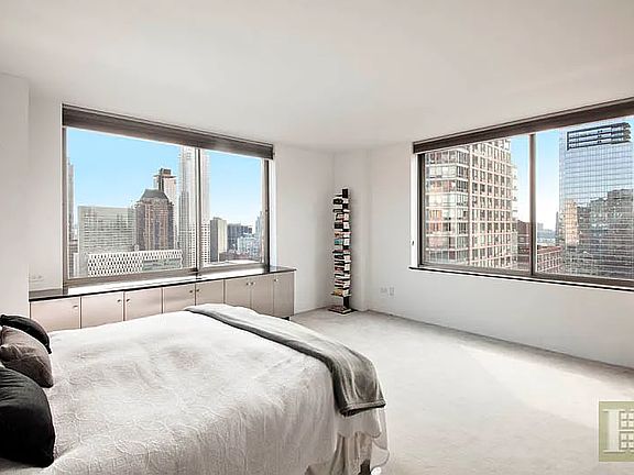 5th image of 111 W 67th St #29AA