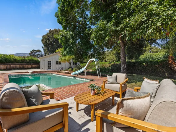 654 Edgewood Dr, Goleta, CA 93117