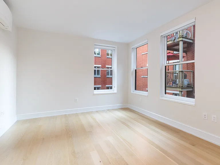 156 Beekman St #3D — Photo 5