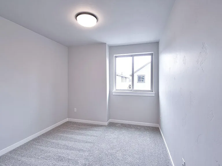 5623 SE 80th Ave — Photo 11