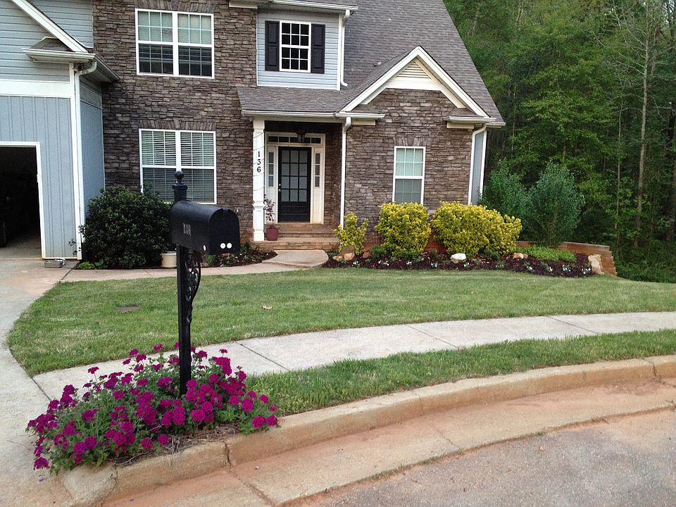 2nd image of 136 Iverson Pl