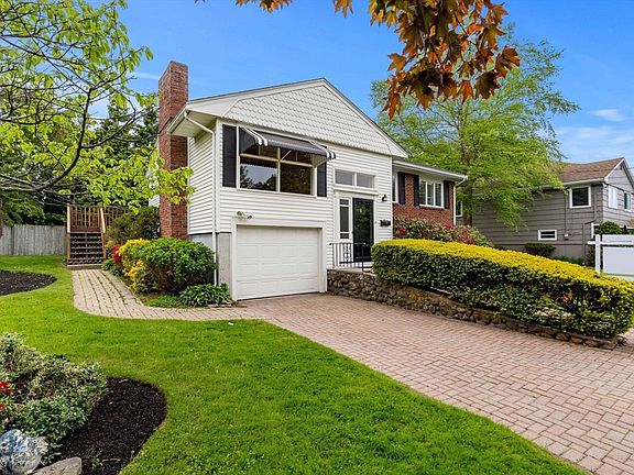 3rd image of 25 Countryside Ln