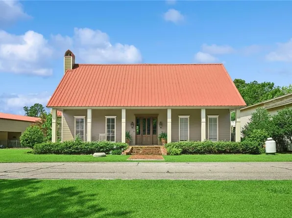 31702 River Pines Dr, Springfield, LA 70462