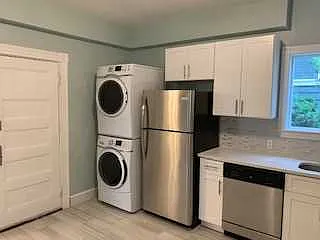 3 bed, $3,200 — Photo 2