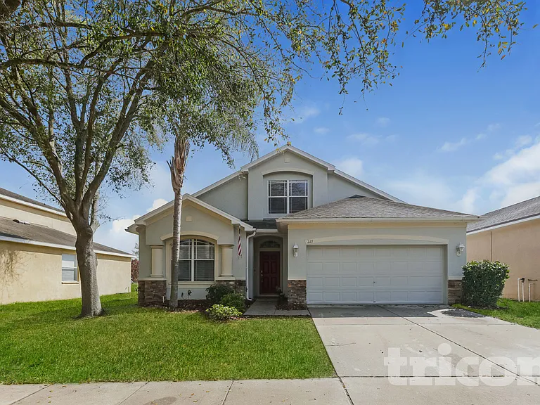221 Fern Gulley Dr — Photo 1