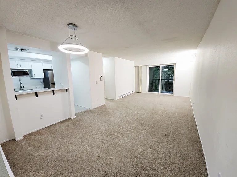 14665 NE 34th St #B-19 — Photo 3