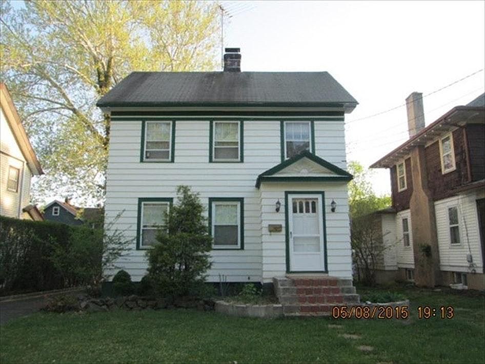 2nd image of 391 Watchung Ave