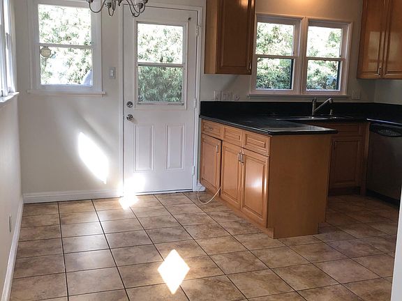 5th image of 9511 Workman Ave