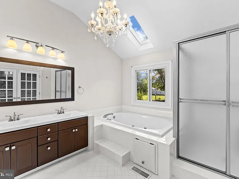 308 Butternut Dr — Photo 21