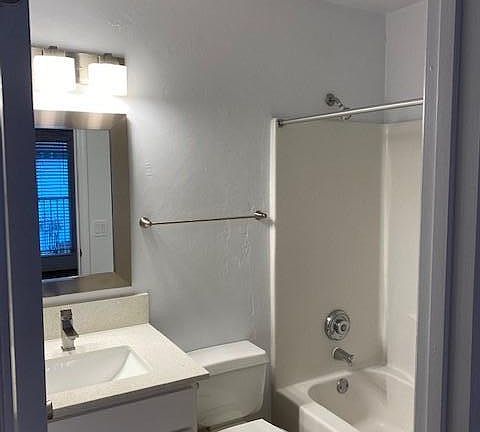 5th image of 1812 NW 2nd Ave #2