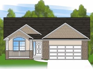 982 S 89th St, West Des Moines, IA 50266