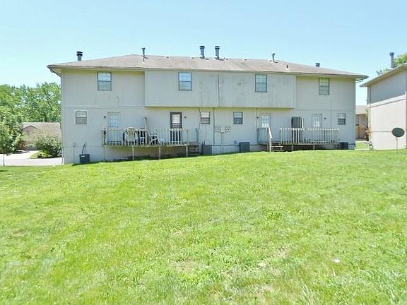 2nd image of 242 NW Waterwheel Ct