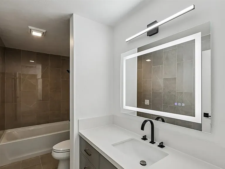 2805 Chambers Bay Dr — Photo 10