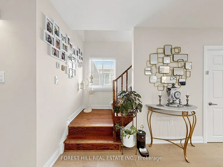 44 Lund St N #MAIN SECOND — Photo 15
