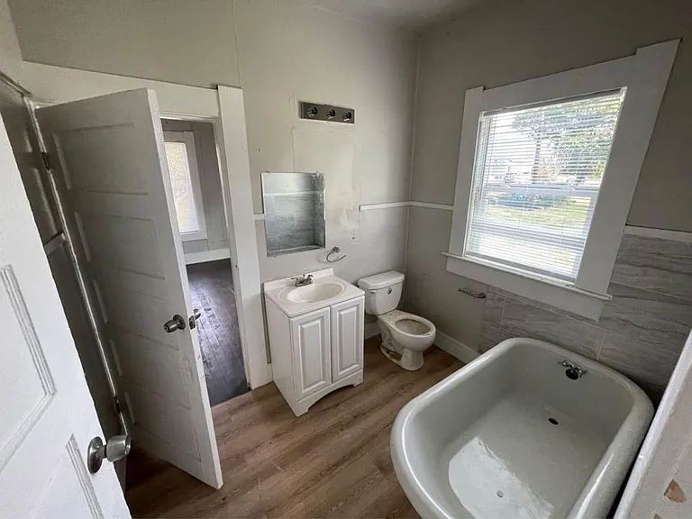 724 Orange Ave — Photo 7
