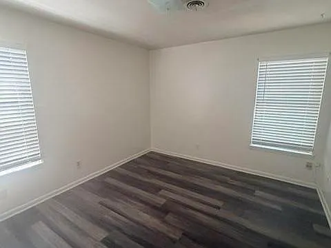 1010 Houston St #- — Photo 6