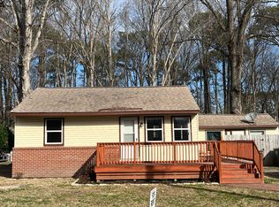 116 Byrd Ln, Yorktown, VA 23693