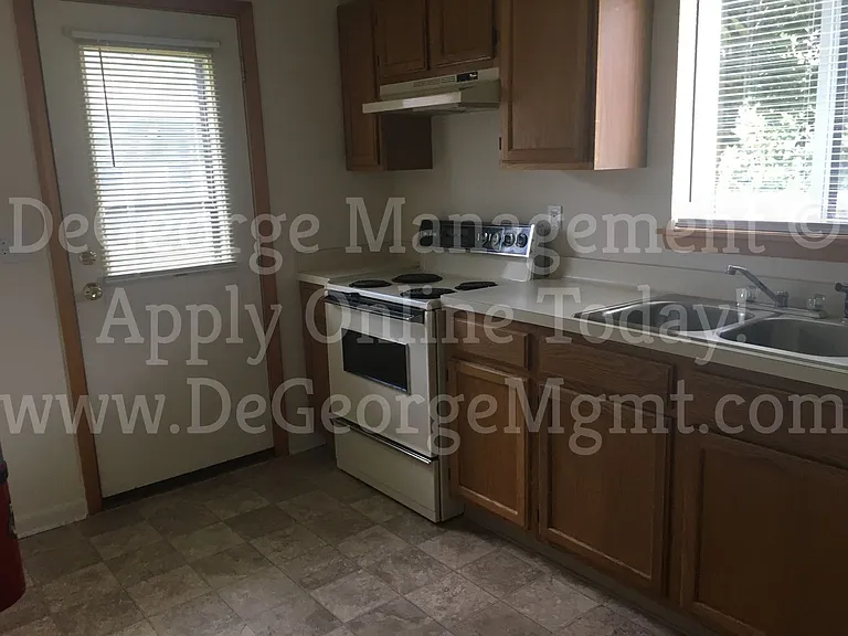 Parkway Apartments — Photo 46