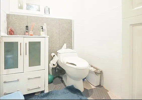 Rented by Brooklyn Group | media 7