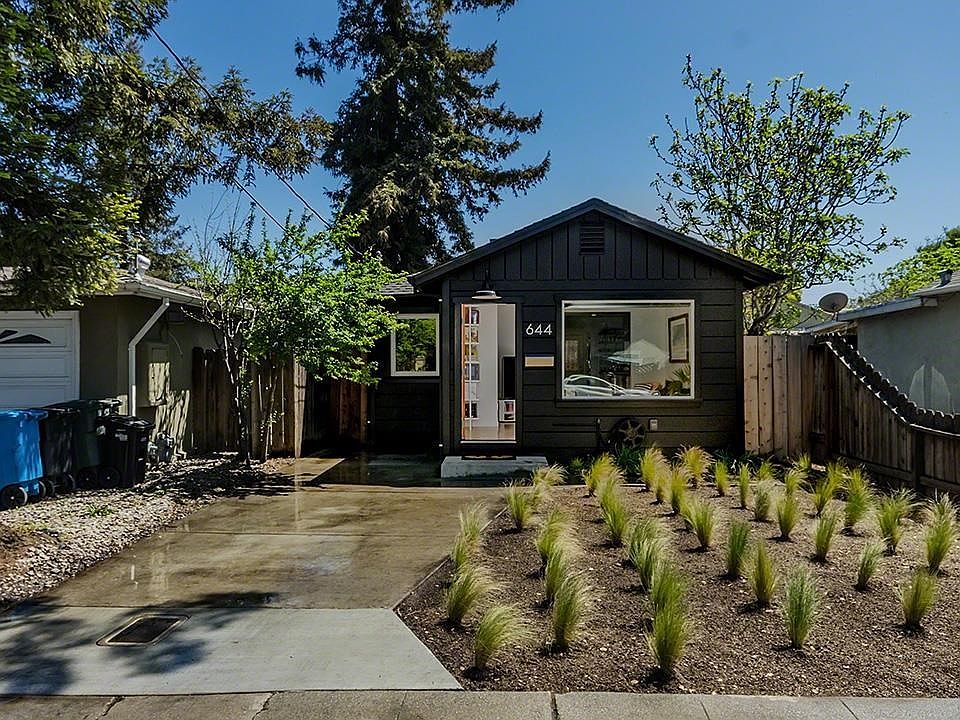 1st image of 644 Macarthur Ave