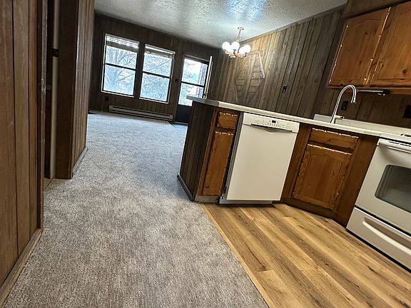 5th image of 3615 N Wolf Lodge Dr #1402