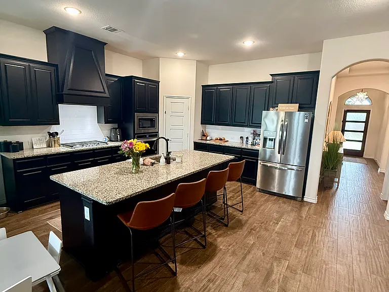 4079 Ellinger Dr — Photo 11