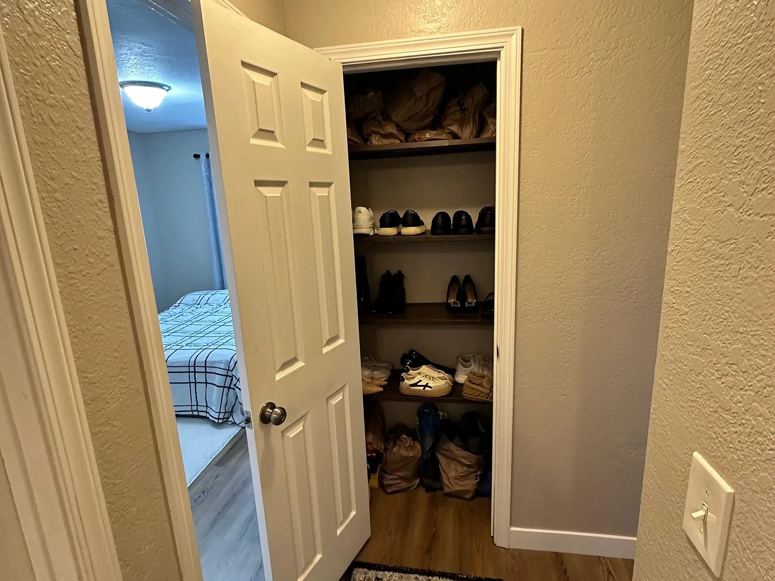 3 bed, 1150 sqft, $2,200 — Photo 4