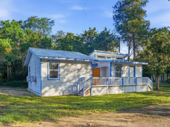 877 Yaupon Dr, Caldwell, TX 77836