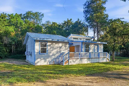 877 Yaupon Dr Photo 1