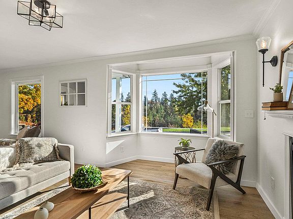 5th image of 2508 W Grace Ave